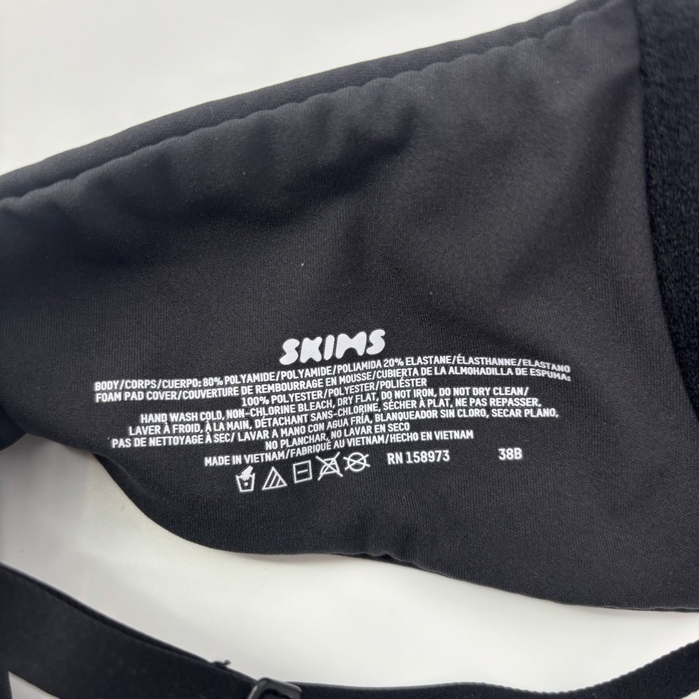 Skims Fits Everybody T Shirt Demi Bra Black Womens Size 38B Slight Push Up - Picture 3 of 5